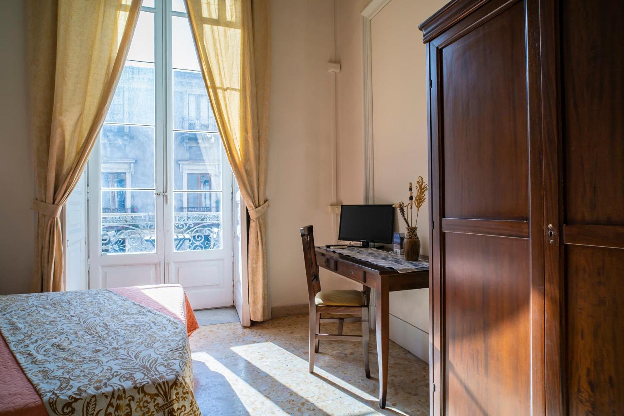 San Demetrio Hotel Catania Bagian luar foto